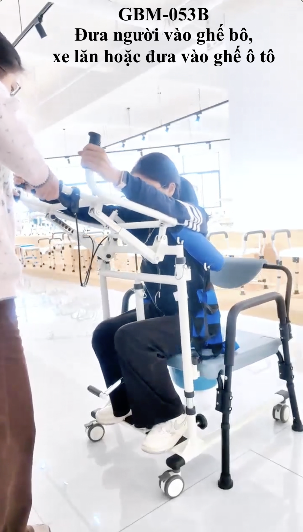 ghế-bô-vệ-sinh-nâng-di-chuyển-cẩu-154