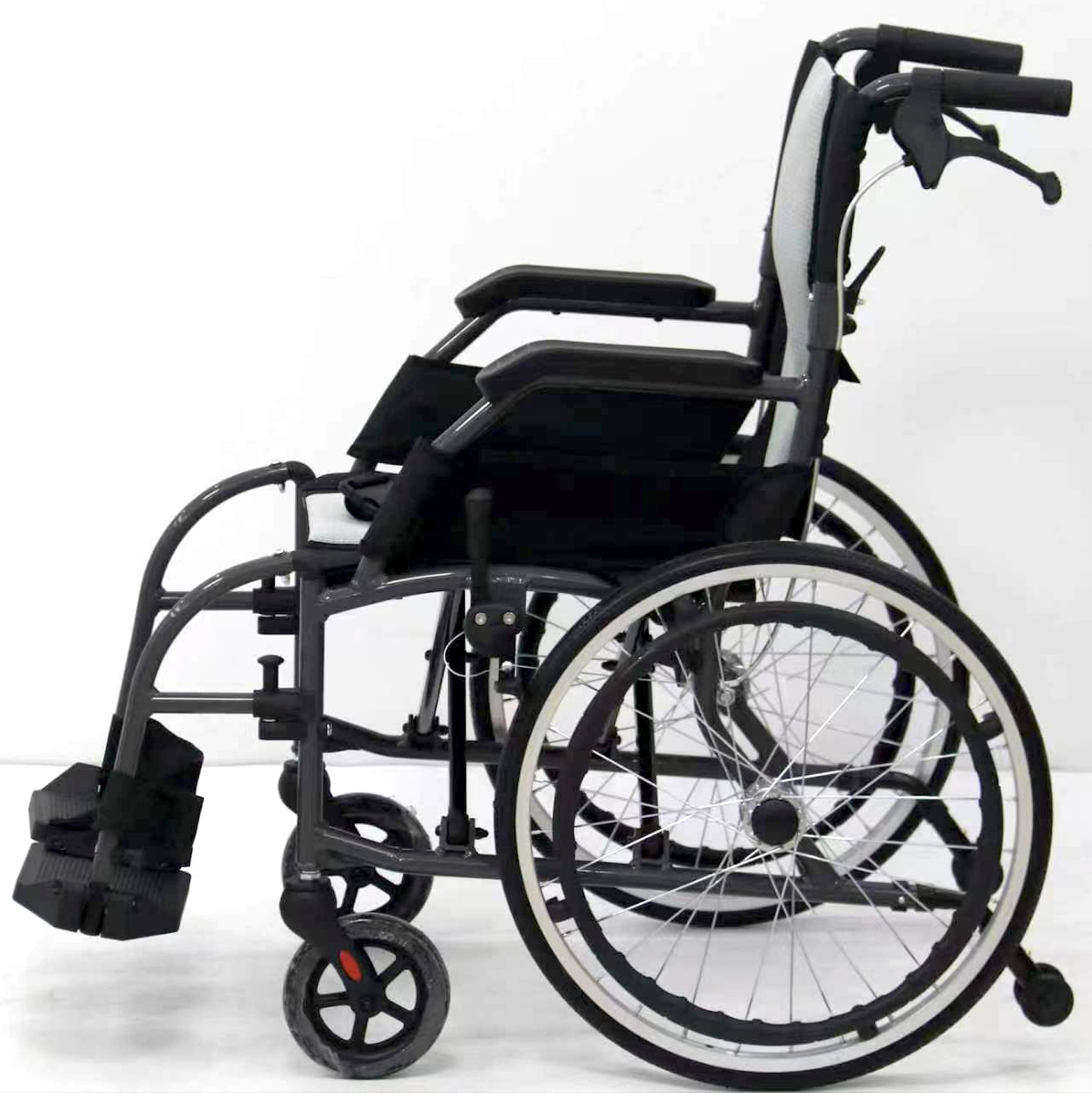 xe-lăn-nhôm-ergo-lite-gbm-401b-1