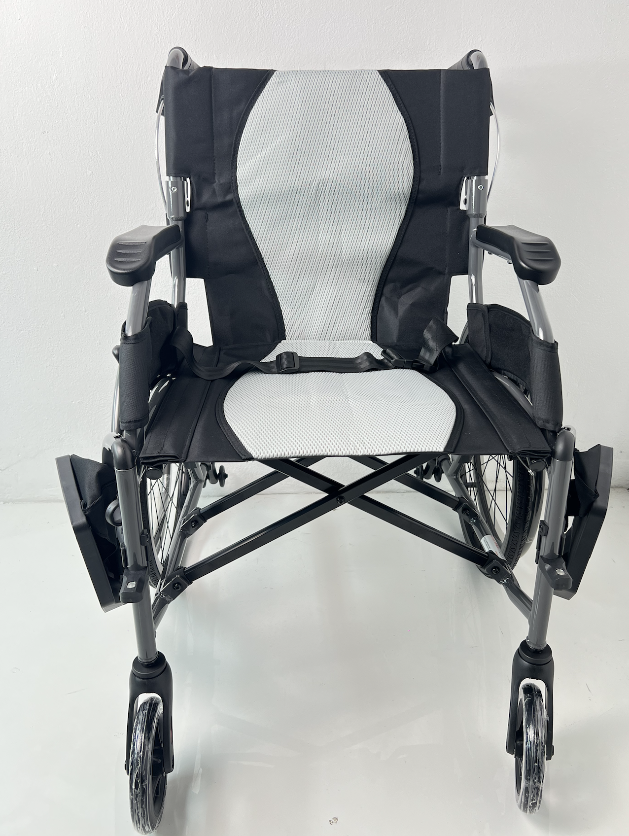 xe-lăn-nhôm-ergo-lite-gbm-401b-11