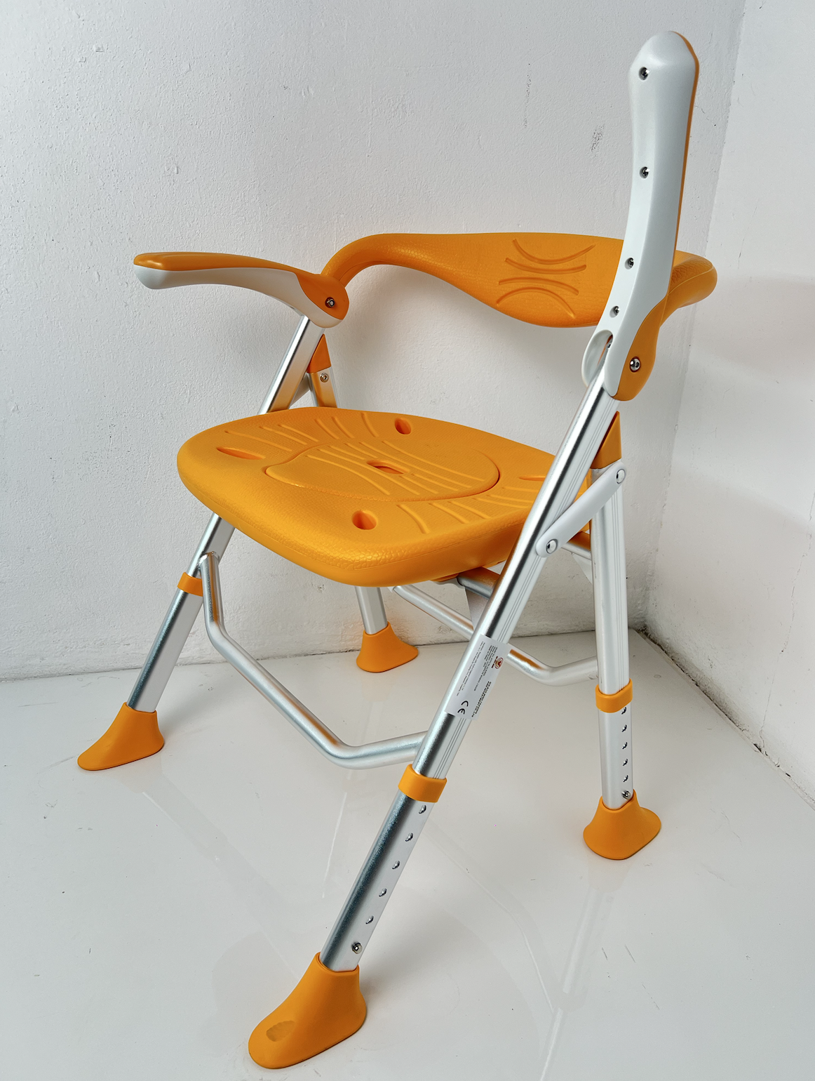 ghế-tắm-bô-vệ-sinh-gbm-026b-5